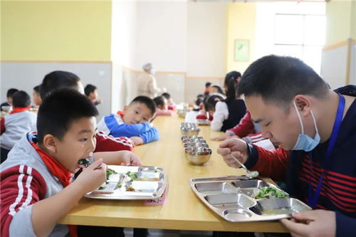藍(lán)港外國(guó)語小學(xué)喜獲餐飲服務(wù)食品安全最高等級(jí)評(píng)定